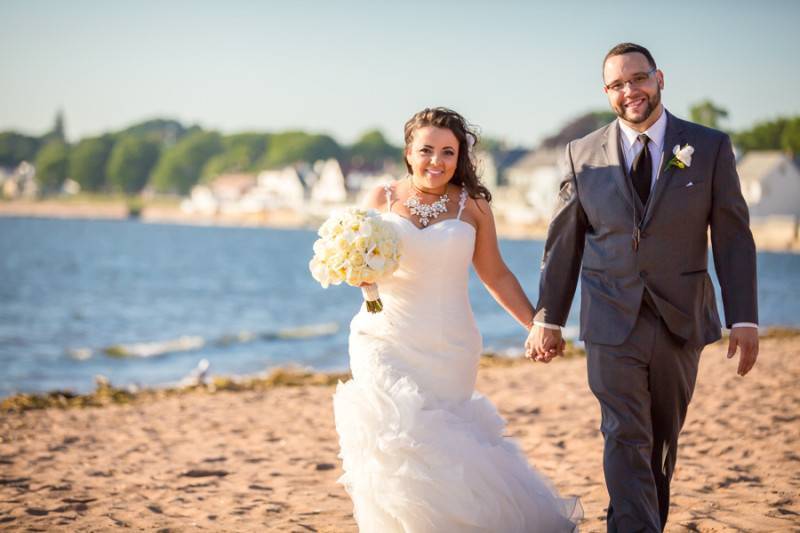 All White Glamour — photo 1