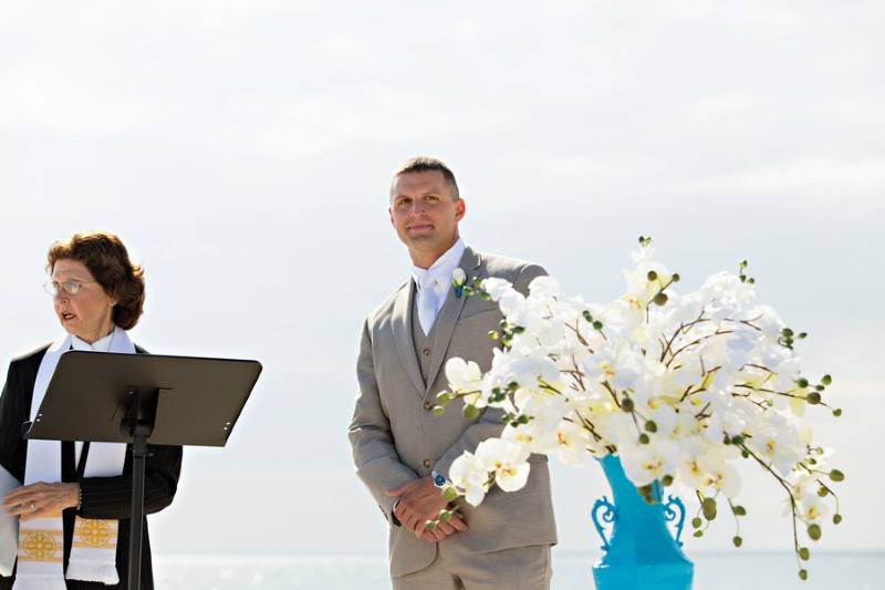 Amanda & Mikey - Romantically Rustic  — photo 4