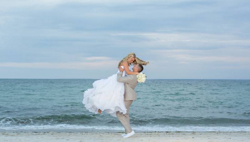 Amanda & Mikey - Romantically Rustic  — photo 30