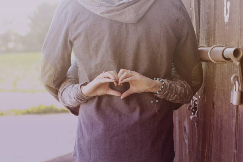 Beach and Barn Engagement — photo 1
