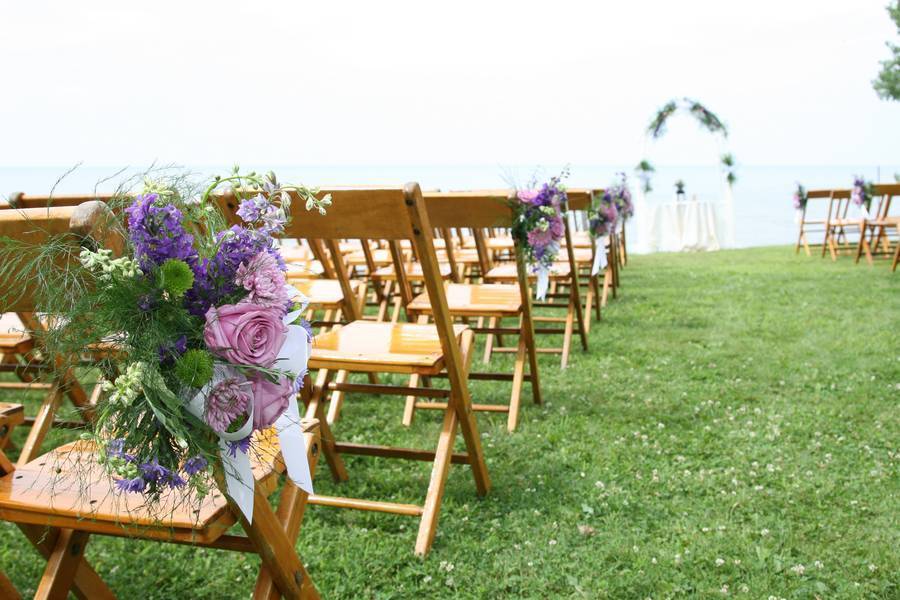 Classy And Casual Beach Wedding — photo 2