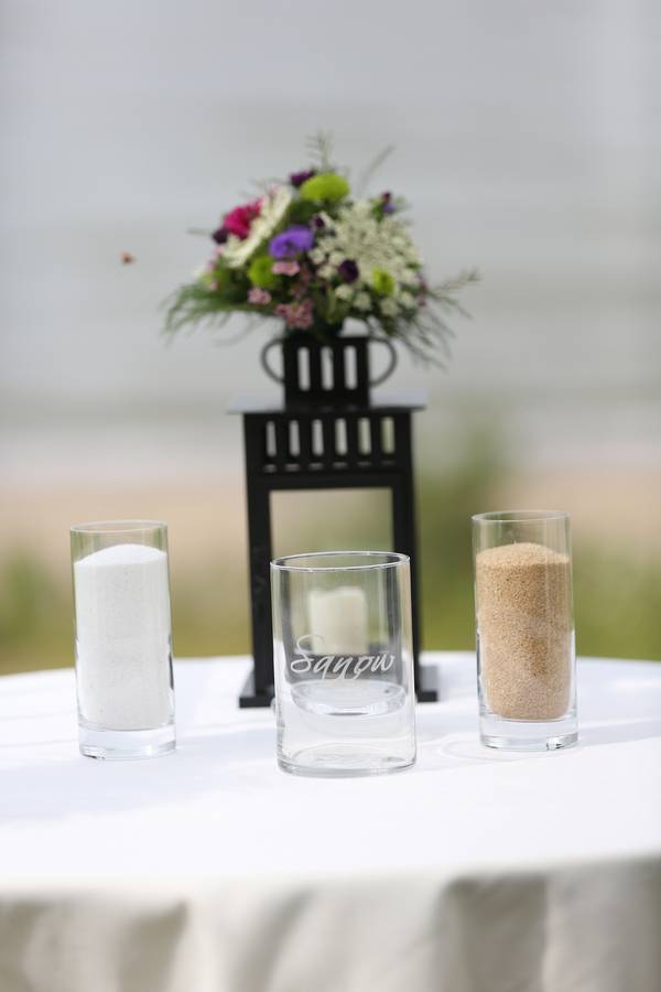 Classy And Casual Beach Wedding — photo 12