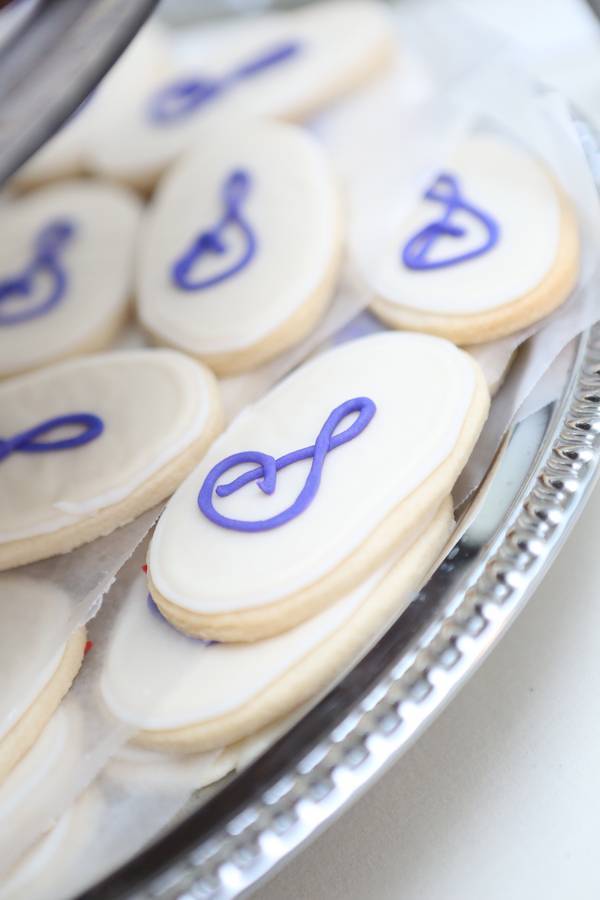 Classy And Casual Beach Wedding — photo 19